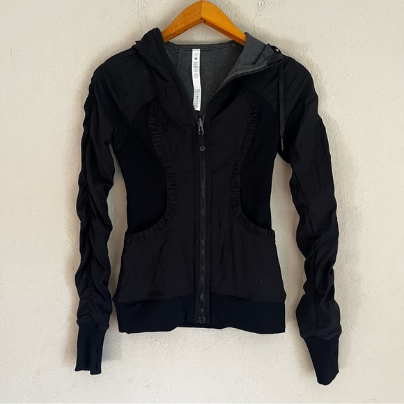 Lululemon Dance Studio Jacket in Black - Picture 1 of 4
